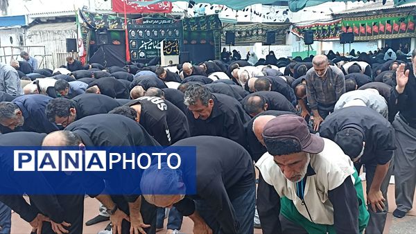 اقامه نماز ظهر عاشورا در محمودآباد 