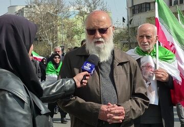 دشمن با ناجوانمردی ناو تشریفاتی را هدف قرار داد؛ باید به حرمت خون شهدا سر این افعی را به خاک بساییم