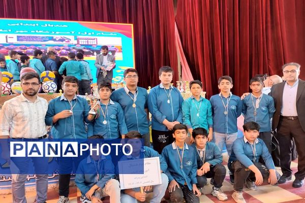 تجلیل از ۵۰۰ دانش‌آموز دختر و پسر مقام‌آور مسابقات ورزش دانش‌آموزی بهبهان