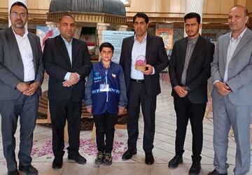 نمایشگاه عکس گل و گلاب میمند