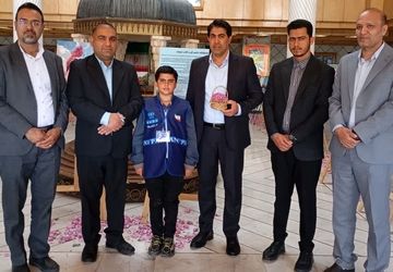 نمایشگاه عکس گل و گلاب میمند