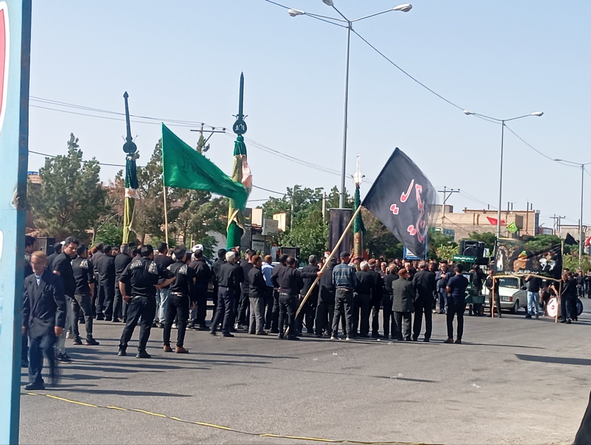 آیین استقبال از هیئت های عزاداری در روستای عشق آباد 