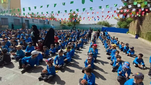 حضورخادمیاران امام رضا (ع) در آموزشگاه شهید رسول نم‌نبات ناحیه۴ اصفهان 