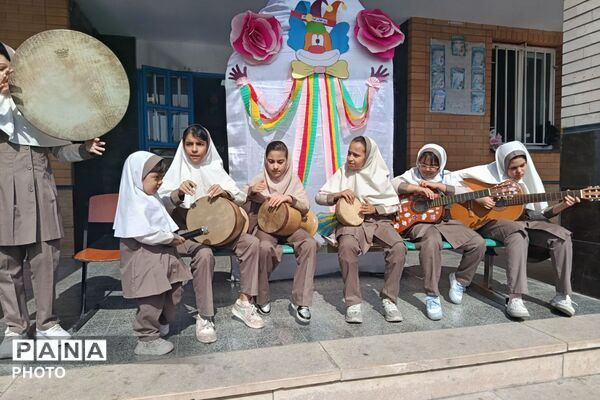 جشن روز کودک در مدرسه شهید بنی‌هاشمی