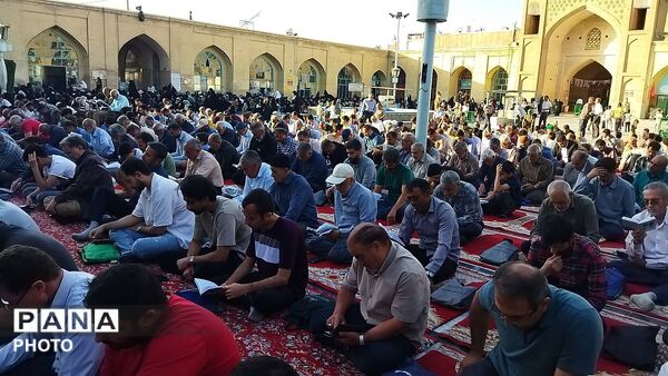 قرائت دعای عرفه در مسجد جامع  نیشابور-۱