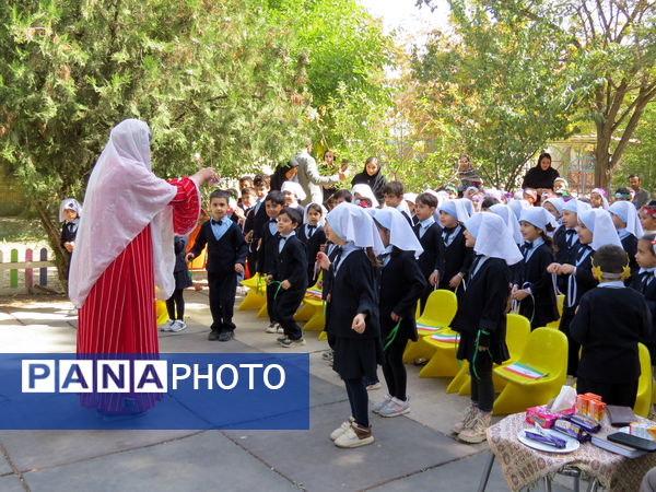 جشن غنچه‌ها در شهرستان بجنورد