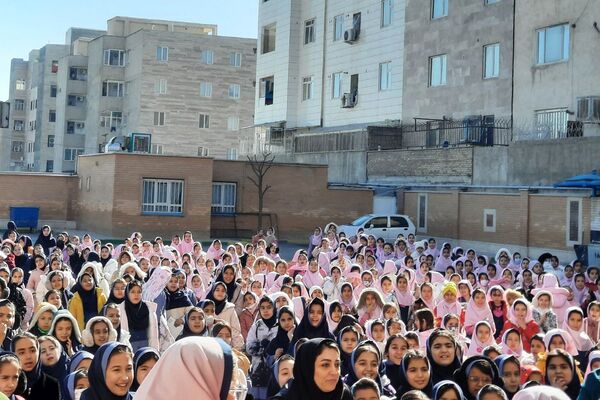 برگزاری مراسم جشن یلدا در مدرسه مهرآیین و مدرسه مریم بهارستان۲