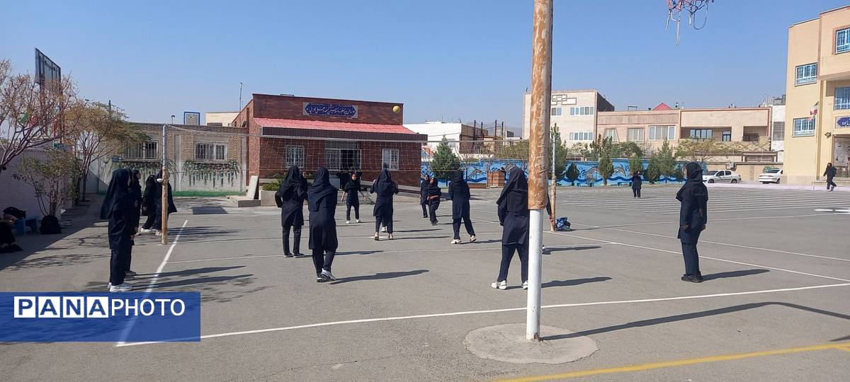 مسابقات درون مدرسه ای در دبیرستان فرهنگ