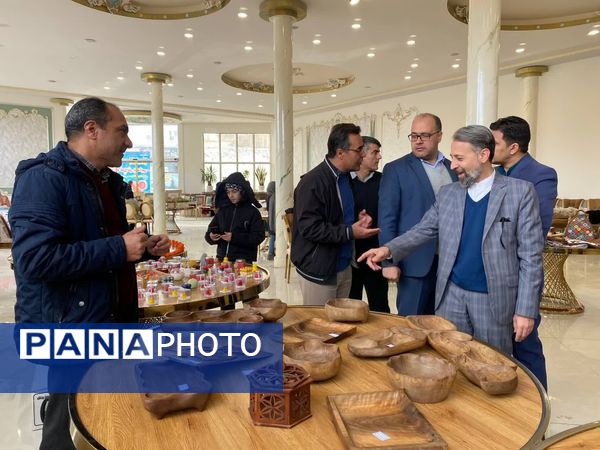 نمایشگاه صنایع دستی در کوهسرخ