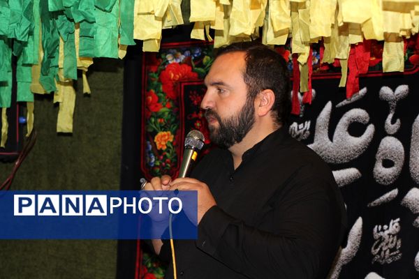 عطر شهادت در کلاس درس؛ دانش‌آموزان سامان میزبان پیکر پاک شهید گمنام شدند