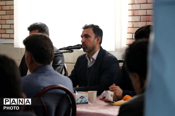 همایش مدیران کانون‌های فرهنگی‌تربیتی و اردوگاه‌های لرستان به میزبانی شهرستان دورود 