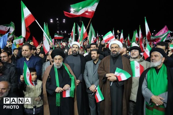 ندای رعدآسای «الله‌اکبر» در بزرگداشت یوم‌الله ۱۲ فروردین، در استان همدان