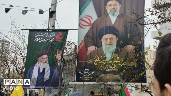 صدای مرگ بر استکبار در تهران طنین انداز شد