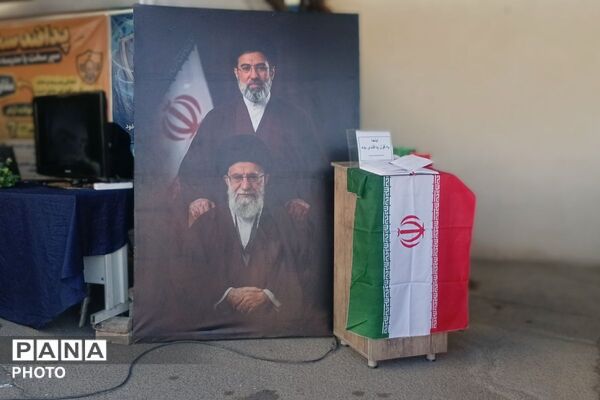 آموزش مهارت‌های پدافند غیرعامل به دانش‌آموزان آموزشگاه آیت‌الله هاشمی رفسنجانی قرچک