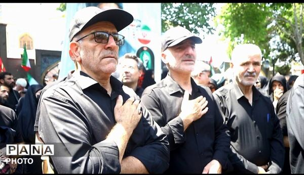 جاماندگان آذربایجان شرقی با چشمانی اشک‌بار به امید روز رجعت با رهبر شهید