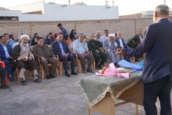 آیین کلنگ‌زنی مدرسه ۶ کلاسه فرهنگی فرهیخته زنده‌یاد زهیری 
