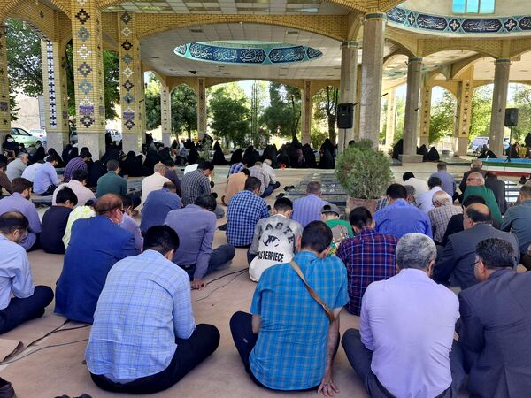 مراسم دعای روز عرفه در شهرستان بروجن 