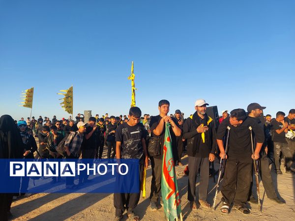 مراسم استقبال از کاروان زائرین پیاده دانش‌آموزی در مشهد