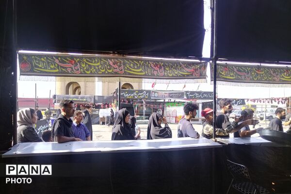 سعادت میزبانی فرهنگیان چهاردانگه از زائران اربعین حسینی