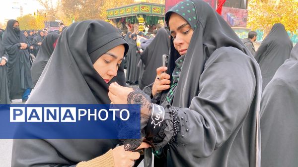 شکوه حضور فرهنگیان مناطق تهران در تشییع شهید گمنام