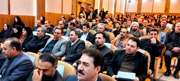نشست وزیر آموزش و پرورش با مدیران مدارس استان