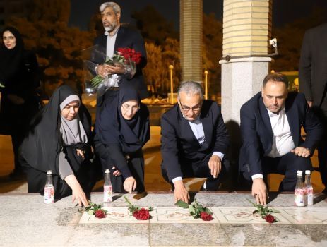 ‌شهدا، مشعل‌داران عزت، امنیت و استقلال ایران اسلامی‌ هستند