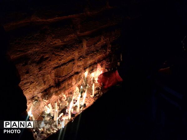 روشنایی شمع‌ها در شام غریبان؛ کاشمر در سوگ کربلا