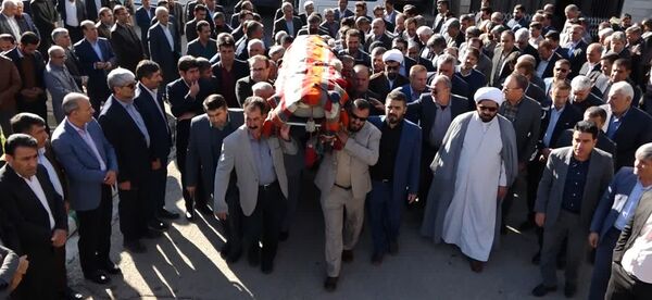 وداع با پیکر مرحوم فریدون داوری در آموزش وپرورش کهگیلیویه و بویراحمد