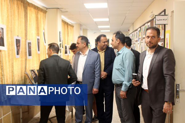برپایی نمایشگاه هفته مشاغل در هنرستان شهید مهدی هندویان قم