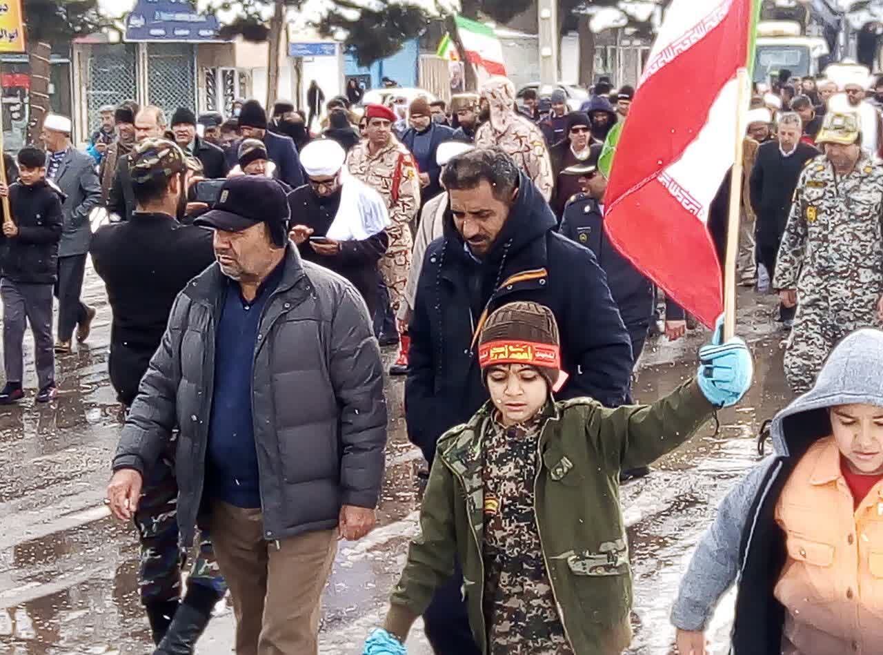 سرمای زمستان با حضور پرشور مردم تربت جام گرم شد
