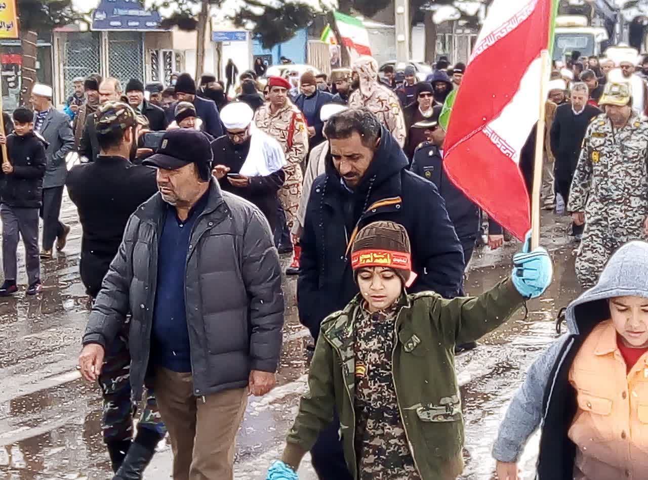 سرمای زمستان با حضور پرشور مردم تربت جام گرم شد