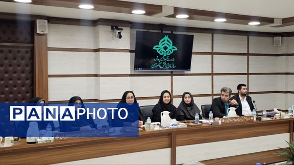 جلسه توسعه فعالیت‌های تربیتی و فرهنگی در گلستان