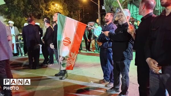 هم‌نوایی فرهنگیان و دانش‌آموزان اهر در سوگواره شبانه رهبر شهید