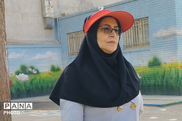 مراسم هفته نیروی انتظامی در مدرسه یاس‌نبی و فتح بهارستان‌دو
