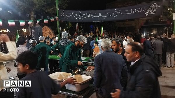 گذری بر موکب ها در هفتاد  و یکمین شب از اجتماعات مردمی حسینیه امام خمینی نیشابور 