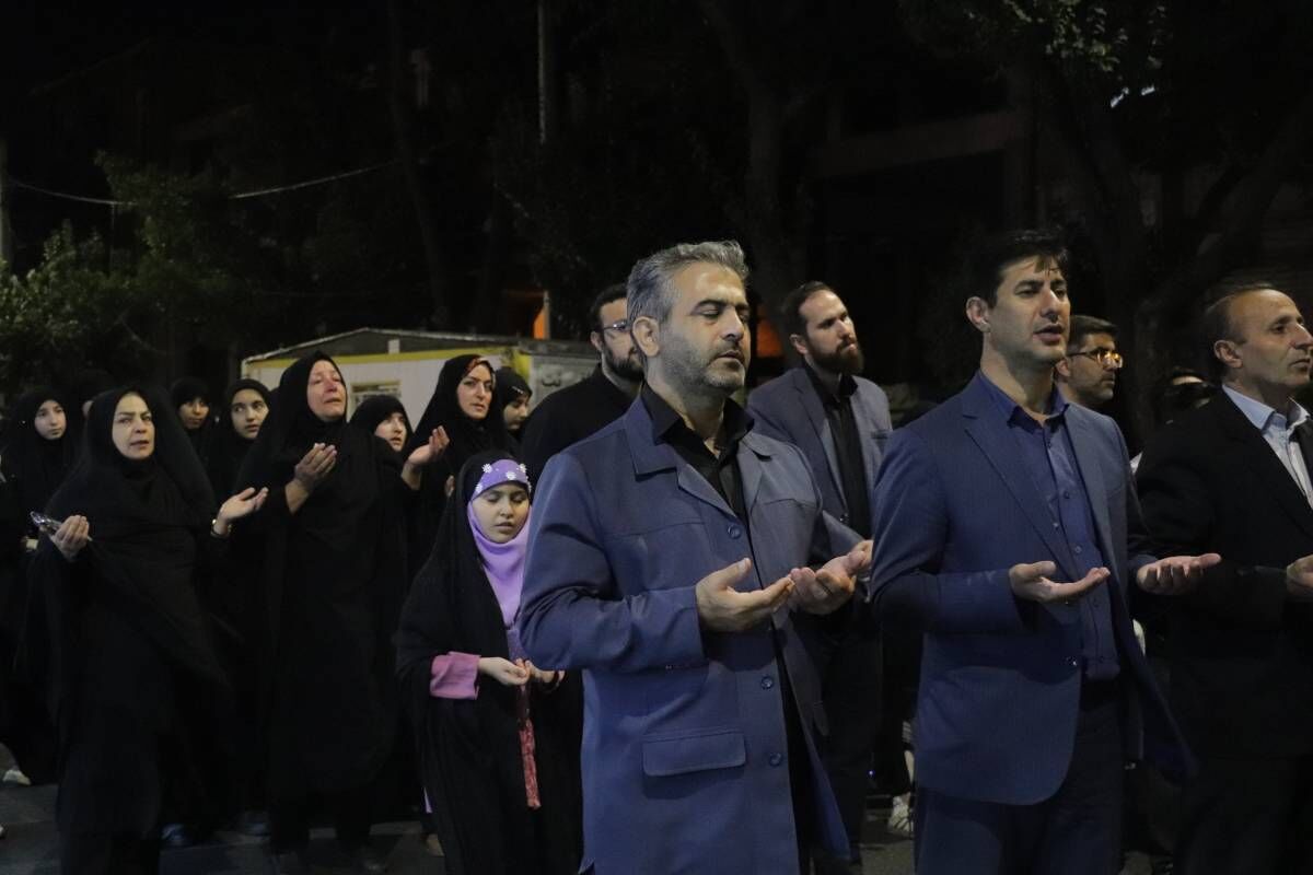 تجدید بیعت با رهبری در مراسم اربعین قائد شهید امت و شب شهادت امام حسن عسگری (ع) در ناحیه ۵ تبریز