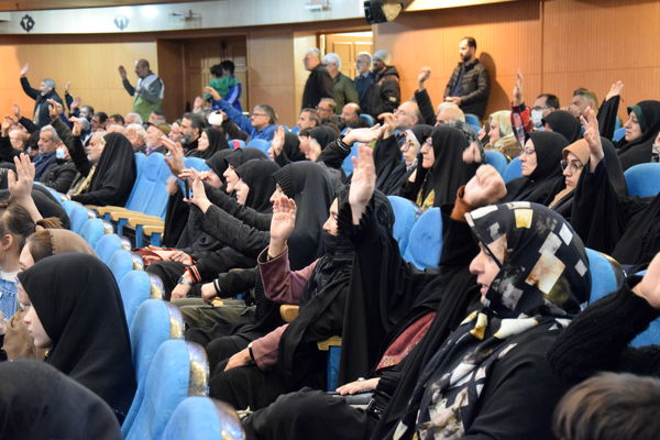 همایش دهه بصیرت و گرامیداشت سردار دلها در سالن نژاد فلاح کرج