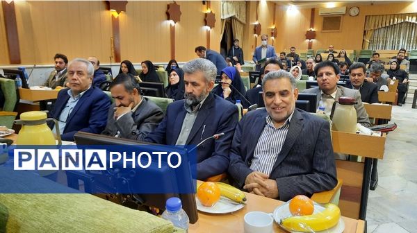 تجلیل از برگزیدگان پژوهشگر خراسانی در مشهد