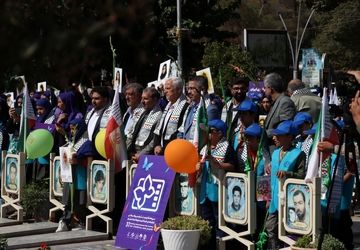 آغاز سی و هفتمین جشنواره فیلم‌های کودکان و نوجوانان با حضور فرزندان ایران در گلستان شهدای اصفهان 