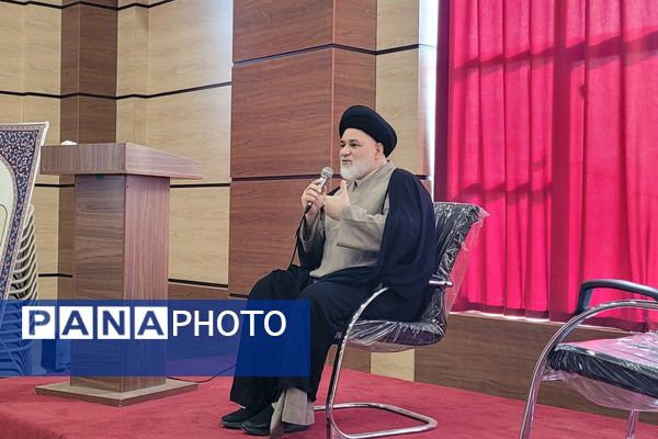 سمینار آموزشی دانشجویان دانشگاه فرهنگیان در بهارستان‌دو