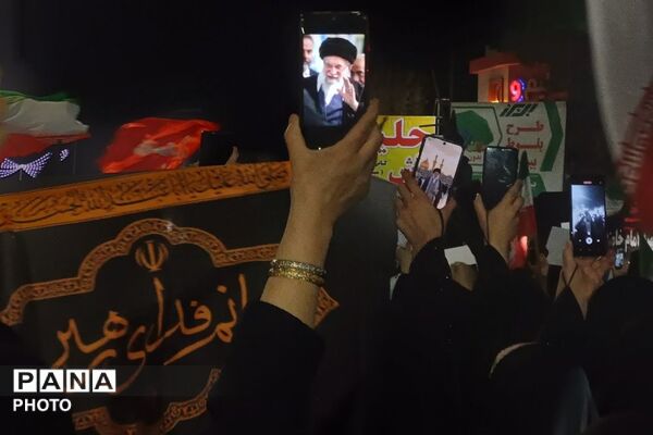 حضور دانش‌آموزان و فرهنگیان فشافویه در آیین‌های شبانه؛ نمایش بصیرت و تجدید میثاق با آرمان‌های شهدا