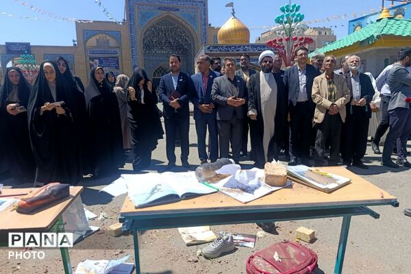 معلم،معمار آینده کشور است