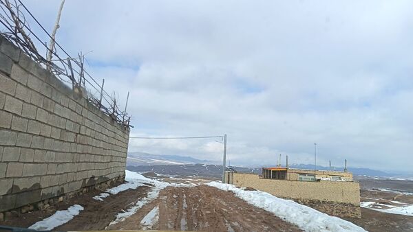 بارش برف زمستانی در روستای برزنون شهرستان نیشابور