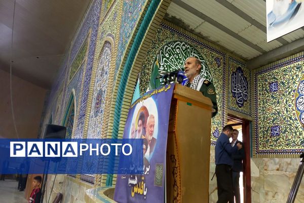 اقامه آخرین نماز جمعه ماه مبارک رمضان با حضور چشمگیر مردم یاسوج