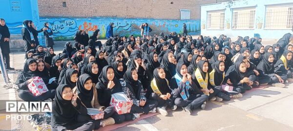 جشن ستارگان در دبیرستان نیایش شهرستان باخرز