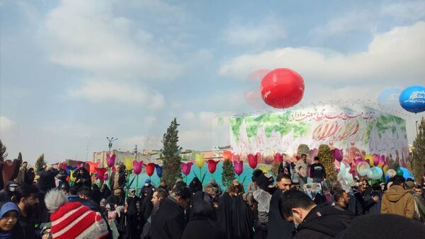 جشن پیروزی انقلاب در خیابان‌های تهران