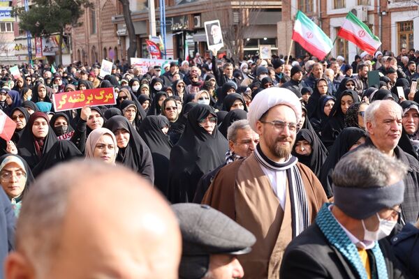 تجمع مردم ارومیه در محکومیت اغتشاشگران