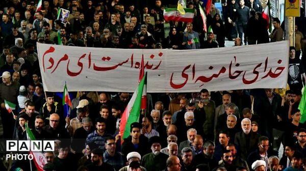سی‌امین شب تجدید بیعت مردم فردیس با رهبر مظلومان در آستانه ادامه راه شهدا