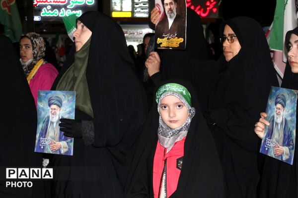 مراسم سازمان دانش‌آموزی فاروج به یاد دانش‌آموزان شهید میناب