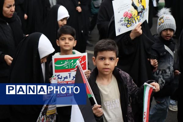 حماسه حضور مردم غیور باقرشهر و کهریزک در راهپیمایی ۲۲بهمن